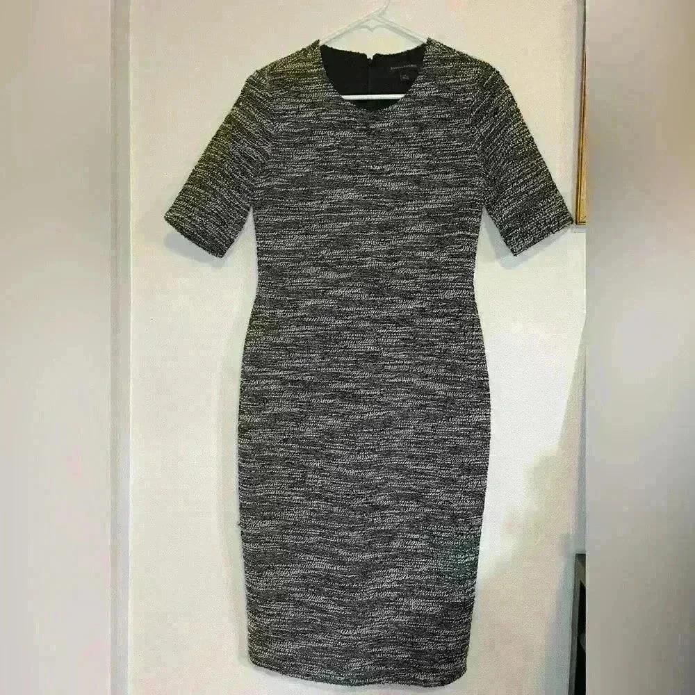 Banana Republic women black white Tweed short sleeve stretch pencil dress size 4